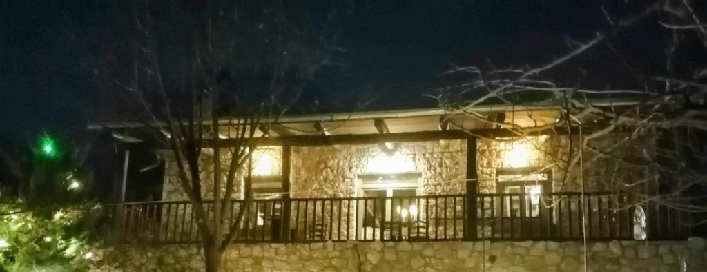 Yono'S Traditional House Ano Ravenia Exterior photo