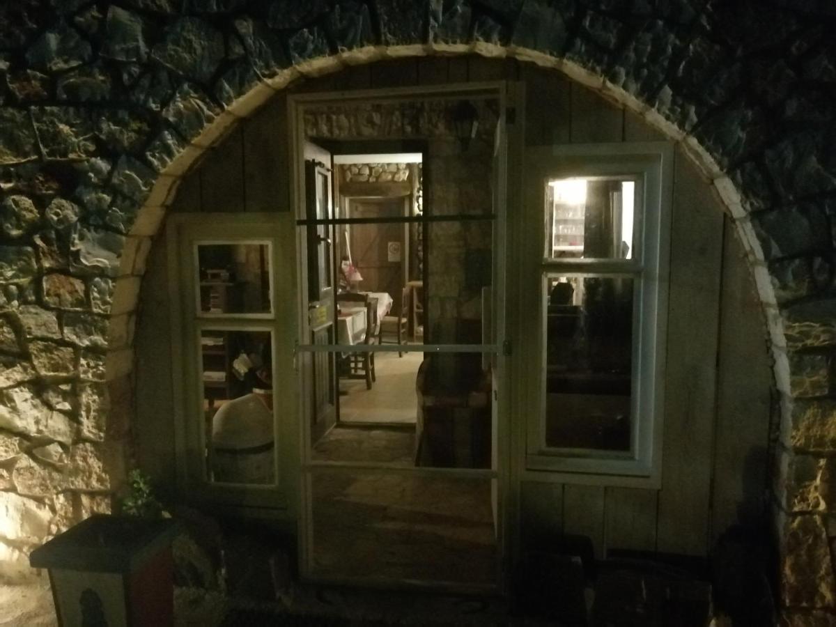 Yono'S Traditional House Ano Ravenia Exterior photo
