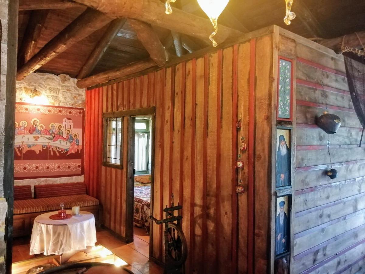 Yono'S Traditional House Ano Ravenia Exterior photo