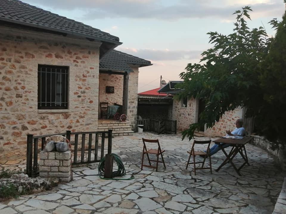 Yono'S Traditional House Ano Ravenia Exterior photo