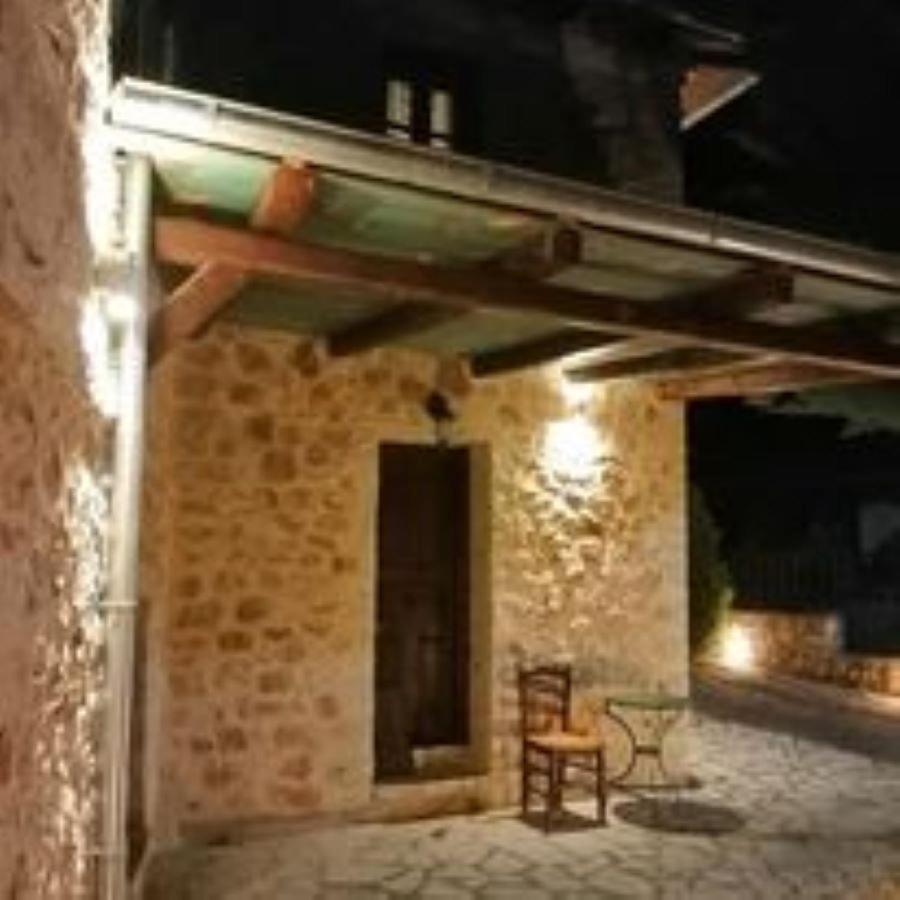 Yono'S Traditional House Ano Ravenia Exterior photo