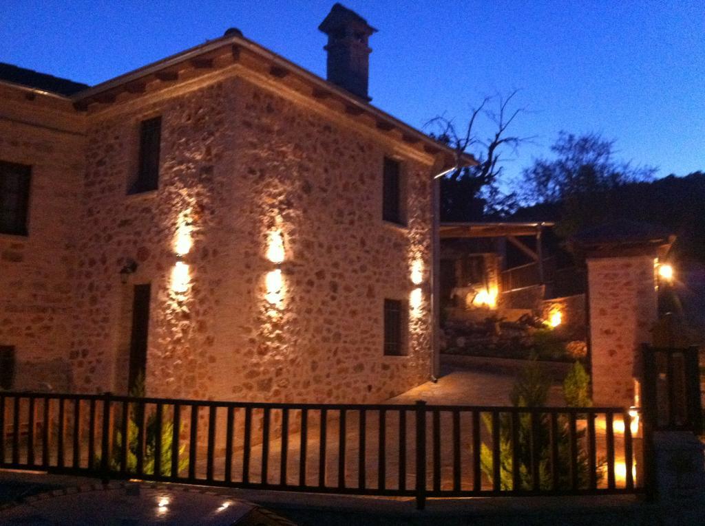 Yono'S Traditional House Ano Ravenia Exterior photo